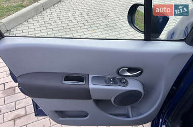 Хэтчбек Renault Modus 2010 в 