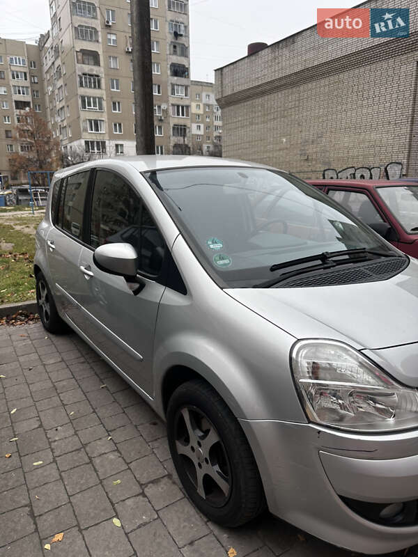 Хэтчбек Renault Modus 2009 в Львове