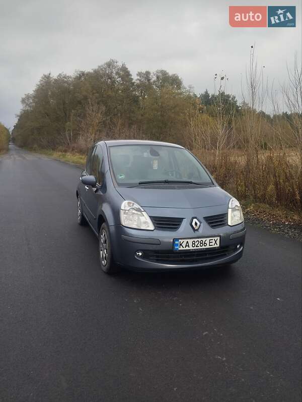 Хэтчбек Renault Modus 2007 в Киверцах