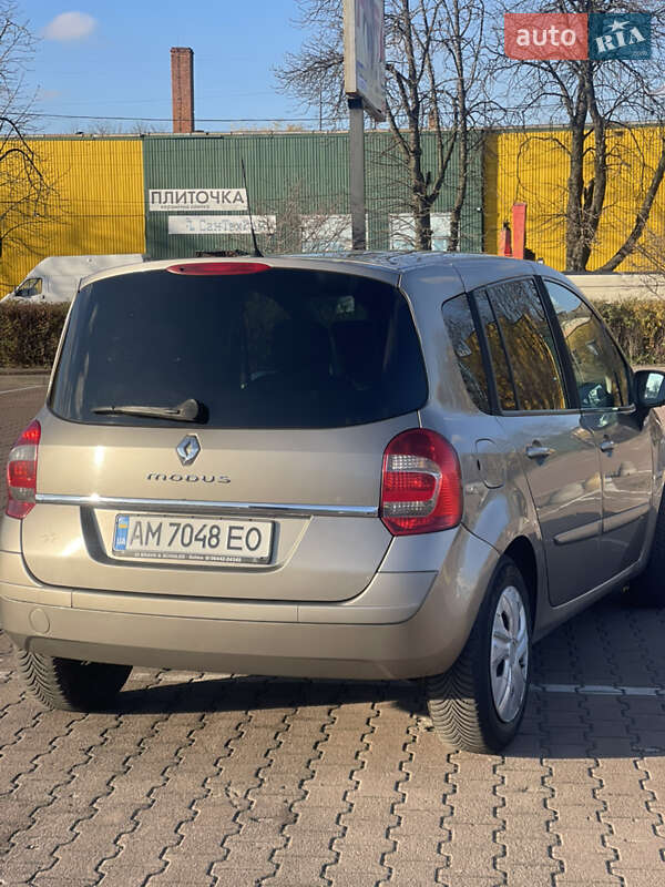 Хэтчбек Renault Modus 2009 в Житомире