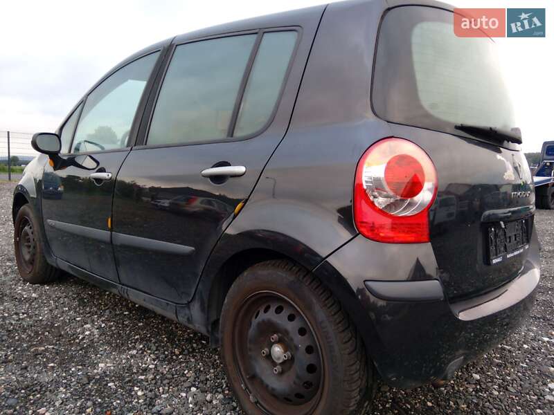 Хэтчбек Renault Modus 2006 в Лубнах