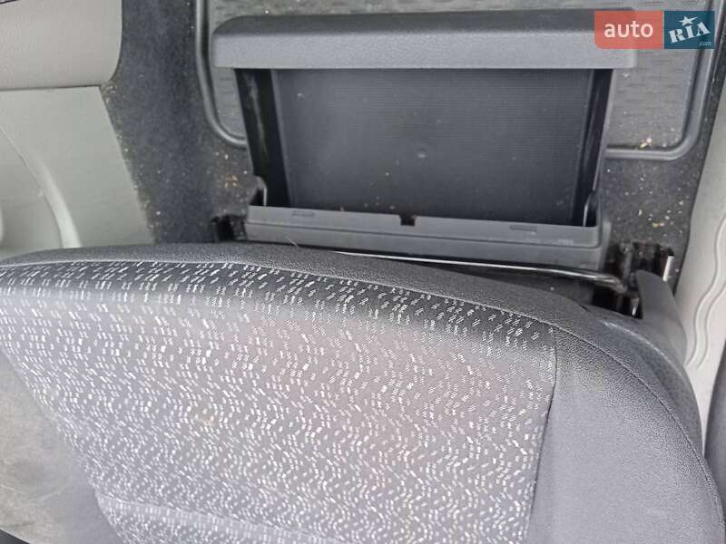 Хэтчбек Renault Modus 2006 в Лубнах