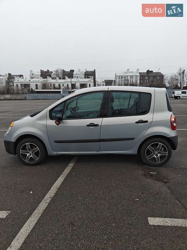 Хэтчбек Renault Modus 2005 в Киеве