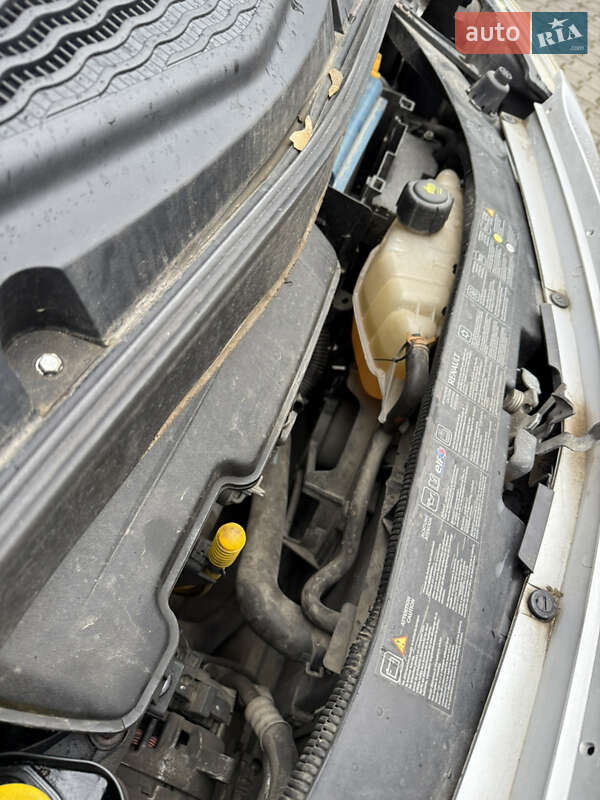 Хэтчбек Renault Modus 2008 в Черновцах