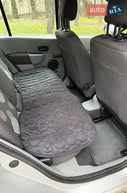 Хэтчбек Renault Modus 2008 в Черновцах
