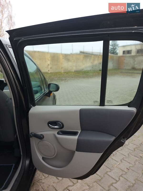 Хетчбек Renault Modus 2004 в Львові