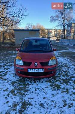 Хэтчбек Renault Modus 2006 в Калуше