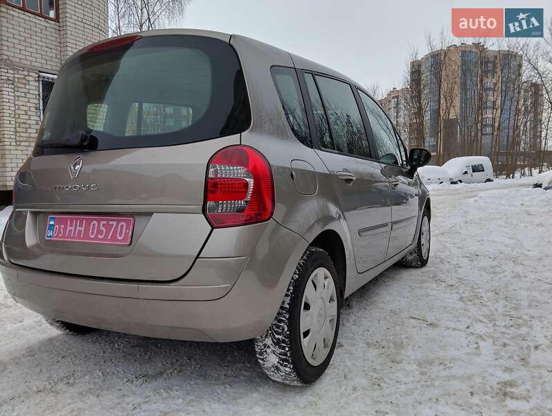Хэтчбек Renault Modus 2012 в Ровно фото 8 Хэтчбек Renault Modus 2012 в Ровно