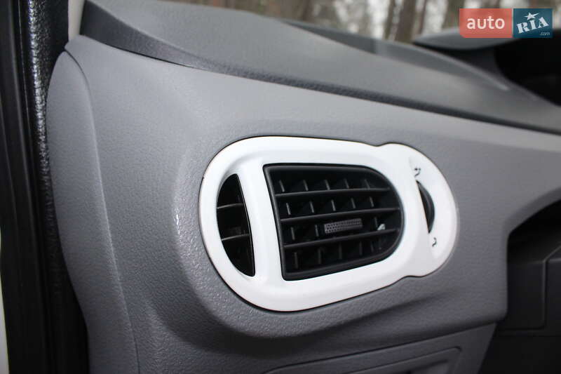 Хетчбек Renault Modus 2012 в Трускавці фото 55 Хетчбек Renault Modus 2012 в Трускавці