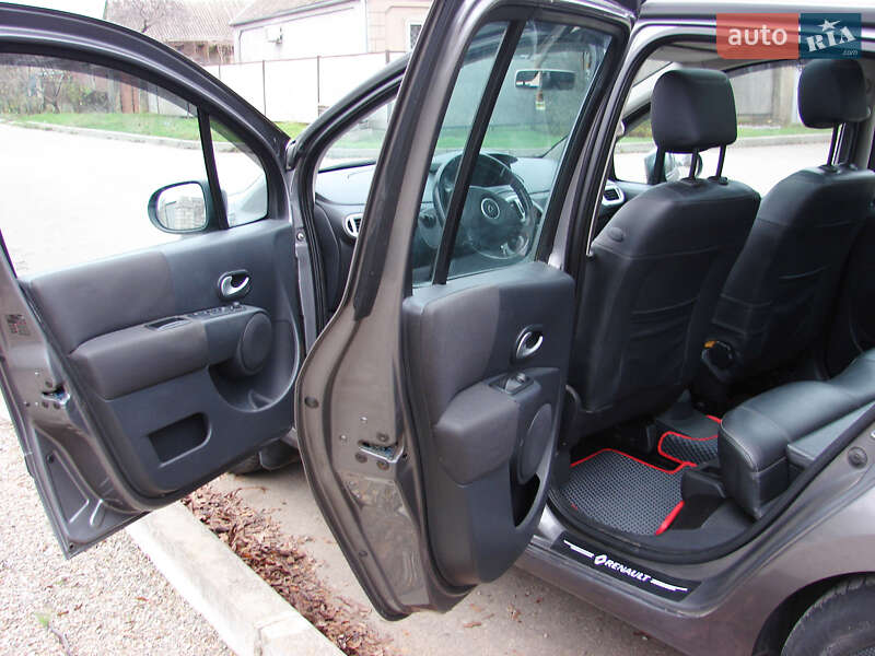Хэтчбек Renault Modus 2009 в Одессе
