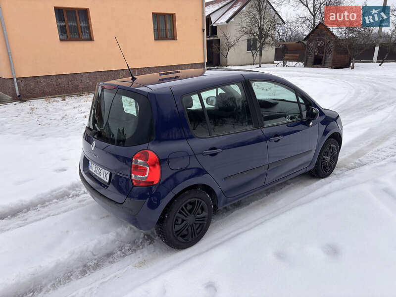 Хэтчбек Renault Modus 2009 в Надворной