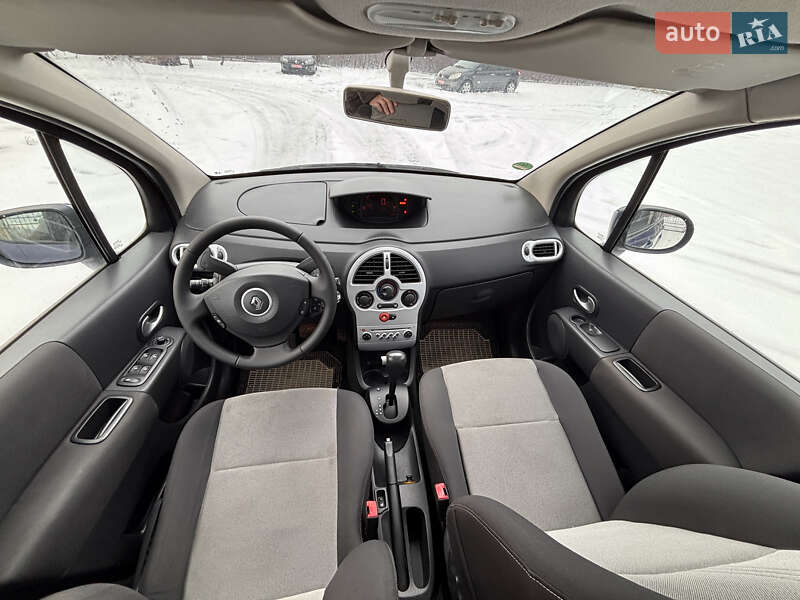 Хэтчбек Renault Modus 2009 в Надворной