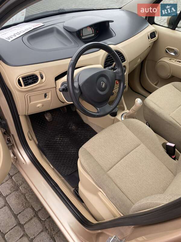 Хэтчбек Renault Modus 2004 в Черновцах