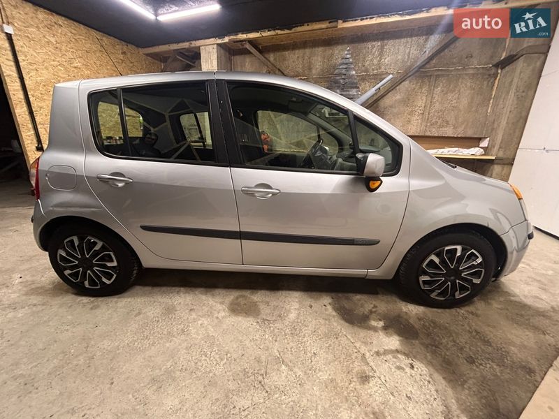 Хэтчбек Renault Modus 2006 в Луцке