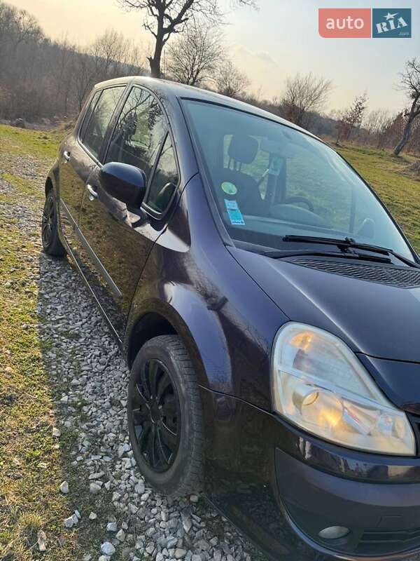 Хетчбек Renault Modus 2008 в Івано-Франківську