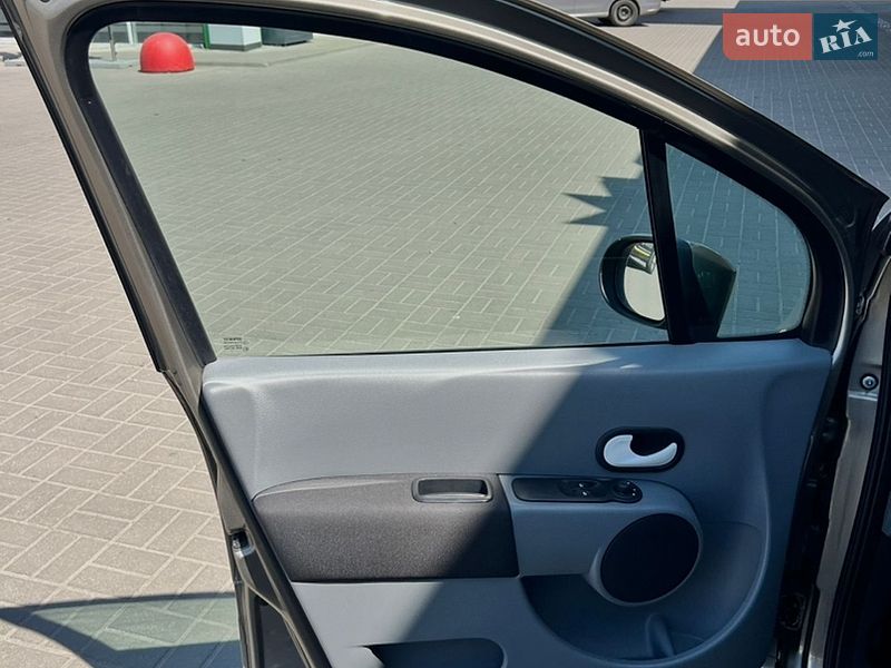 Хэтчбек Renault Modus 2012 в Житомире