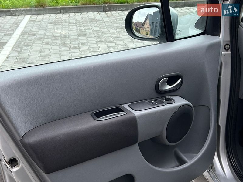 Хэтчбек Renault Modus 2009 в Луцке