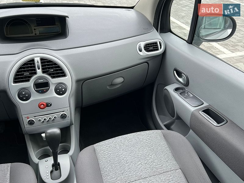 Хэтчбек Renault Modus 2009 в Луцке
