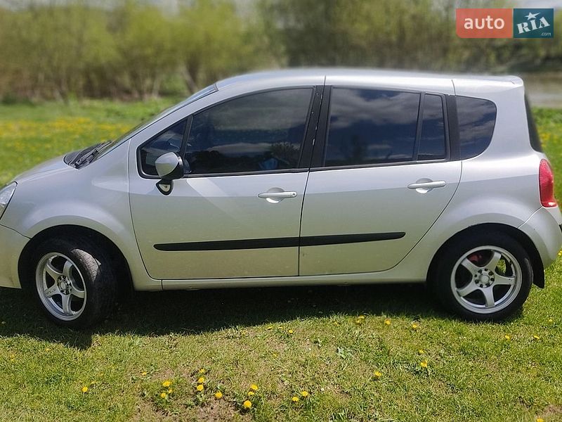 Хэтчбек Renault Modus 2010 в Львове