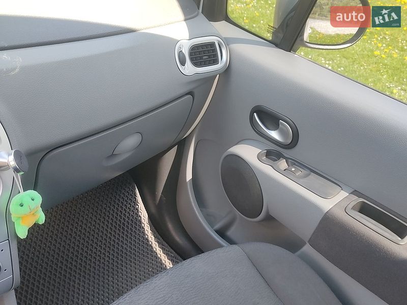 Хэтчбек Renault Modus 2010 в Львове