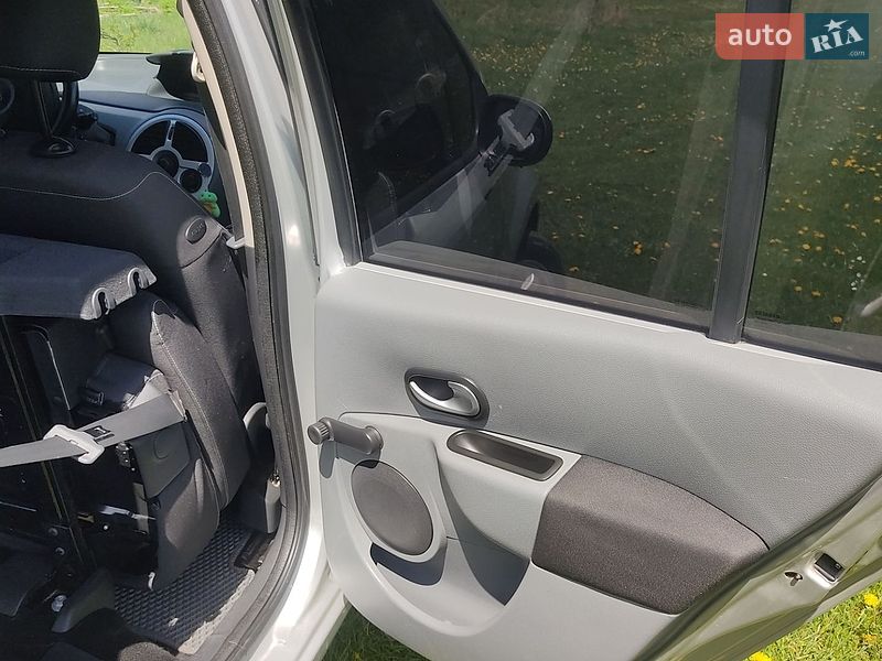 Хэтчбек Renault Modus 2010 в Львове