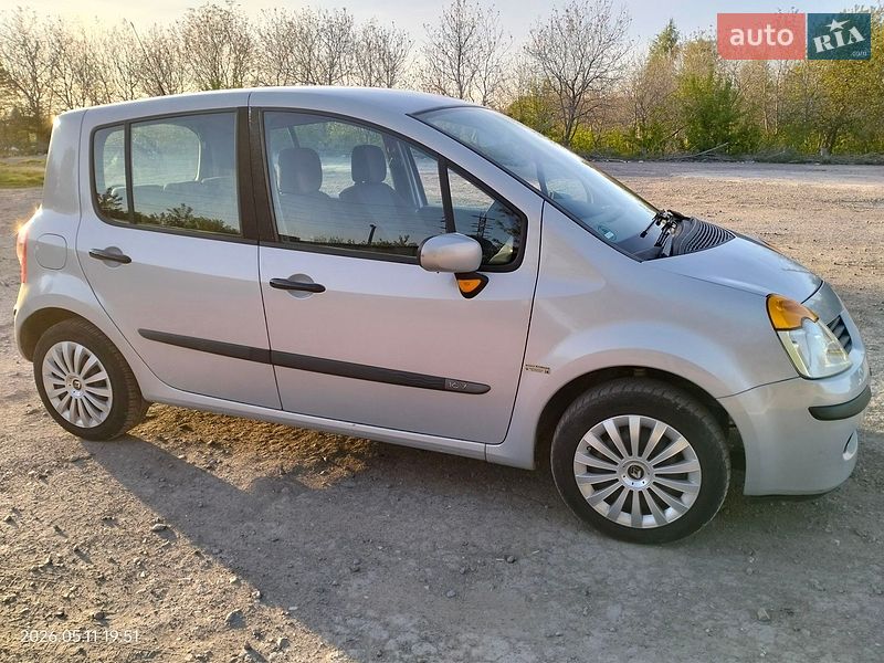Хэтчбек Renault Modus 2005 в Ровно