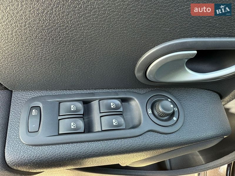 Хэтчбек Renault Modus 2011 в Луцке