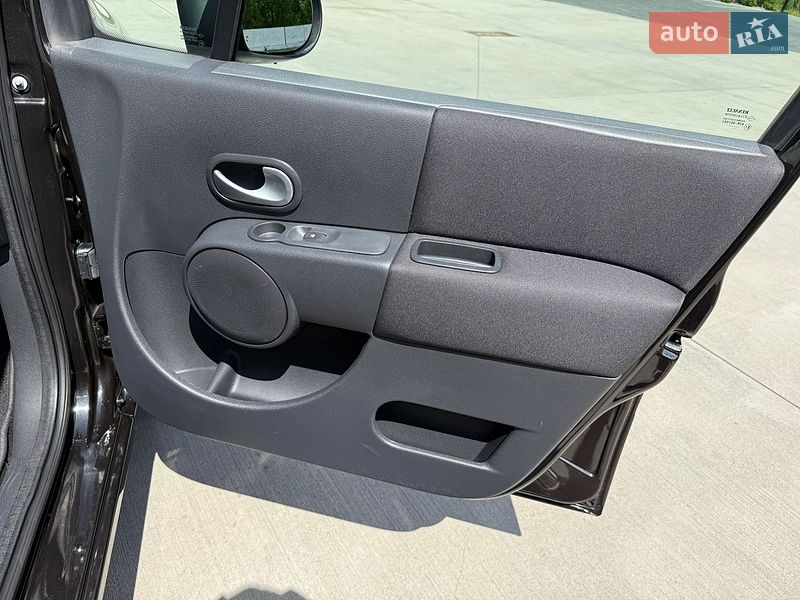 Хэтчбек Renault Modus 2011 в Луцке