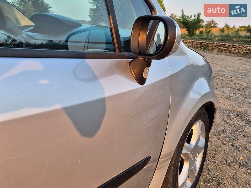Хэтчбек Renault Modus 2006 в Арцизе