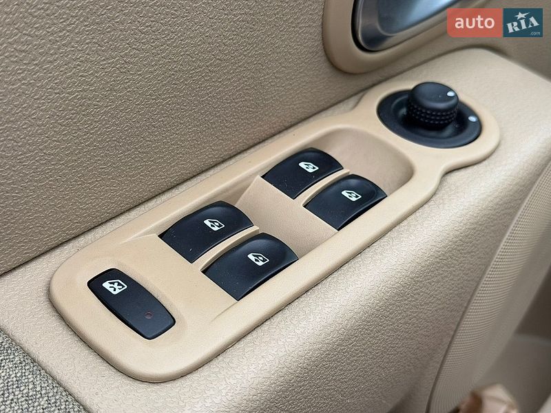 Хетчбек Renault Modus 2006 в Рівному