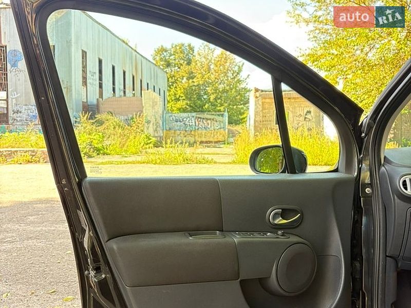 Хэтчбек Renault Modus 2006 в Белой Церкви