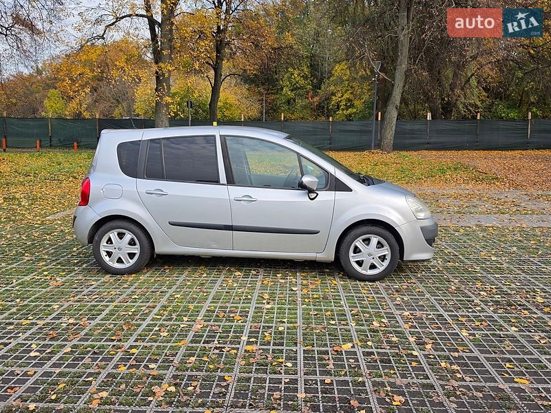 Хэтчбек Renault Modus 2008 в Киеве