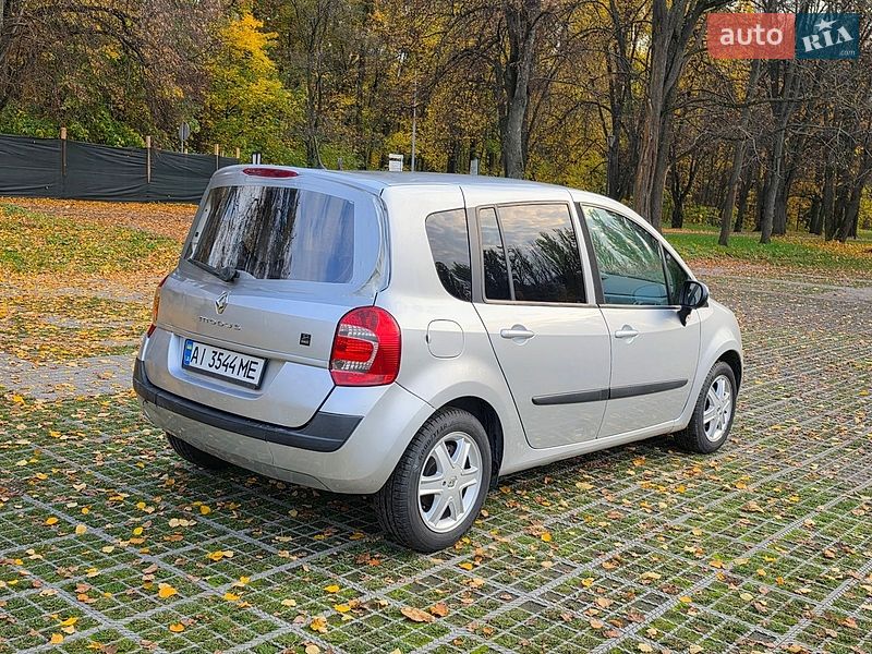 Хэтчбек Renault Modus 2008 в Киеве