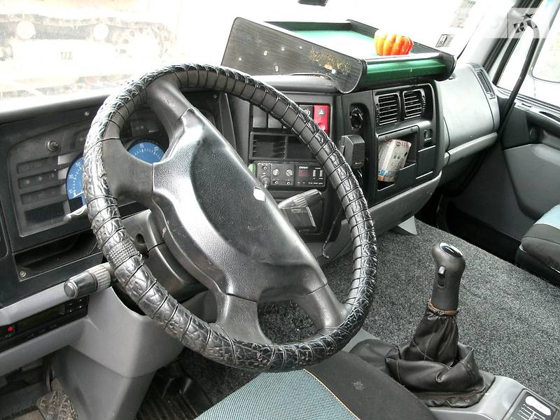 Тягач Renault Premium 2002 в Сумах