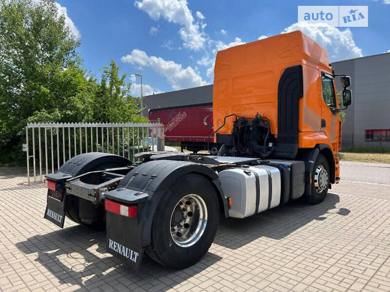 Тягач Renault Premium 2011 в Ужгороде