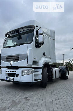 Тягач Renault Premium 2010 в Сарнах