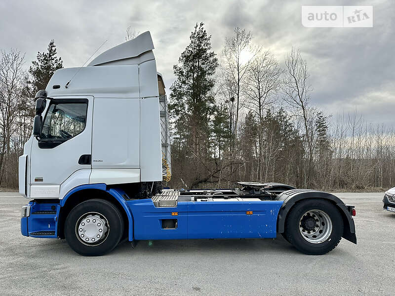 Тягач Renault Premium 2010 в Иванкове