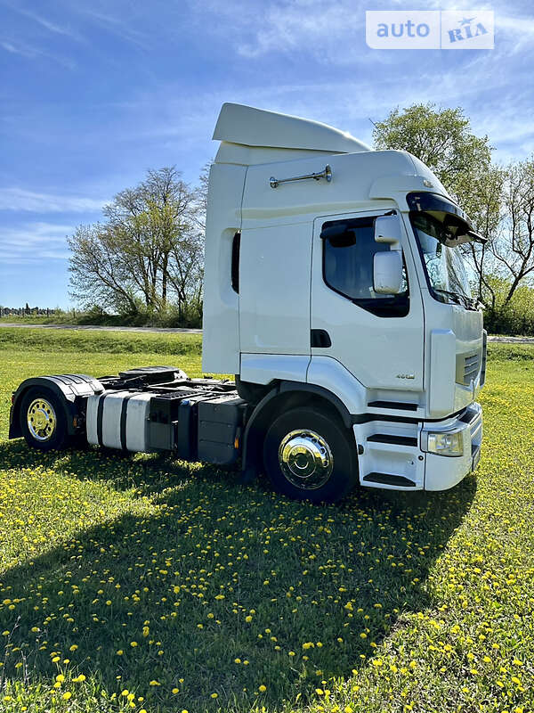 Тягач Renault Premium 2011 в Старокостянтинові