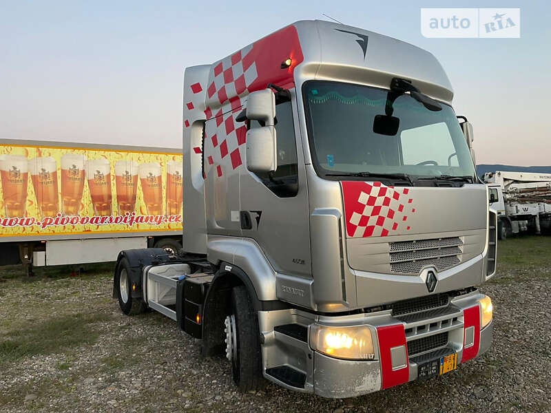 Тягач Renault Premium 2012 в Тячеві