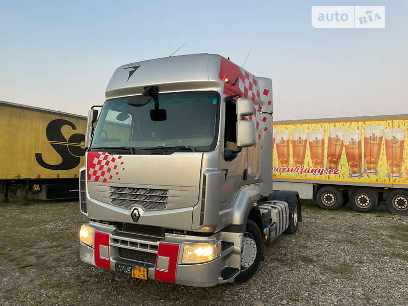Тягач Renault Premium 2012 в Тячеві