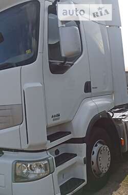 Тягач Renault Premium 2011 в 
