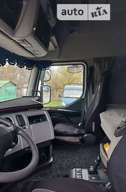 Тягач Renault Premium 2008 в 