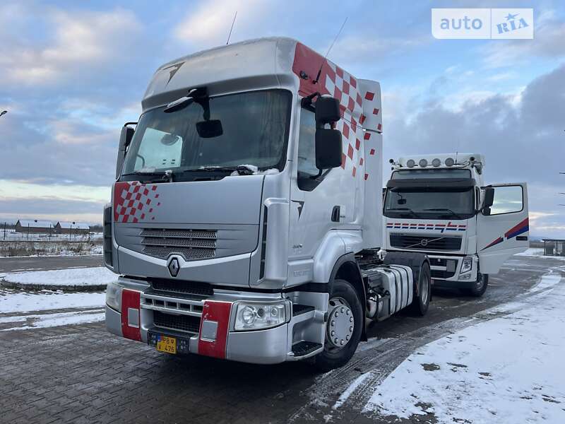 Тягач Renault Premium 2012 в Тячеві
