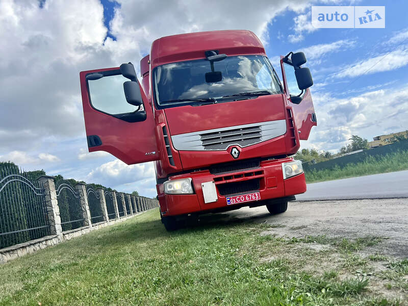 Тягач Renault Premium 2011 в Жовкве