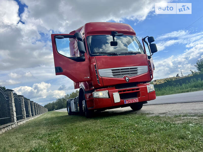 Тягач Renault Premium 2011 в Жовкве