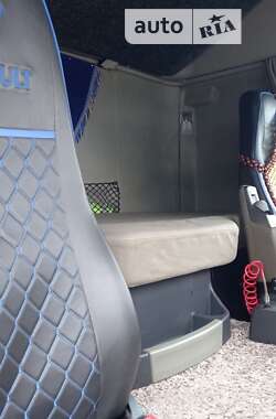 Тягач Renault Premium 2011 в 