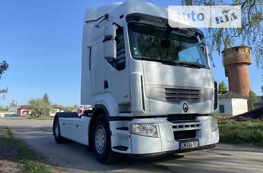 Тягач Renault Premium 2012 в Надворной