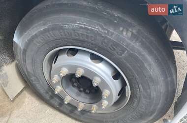 Контейнеровоз Renault Premium 2000 в 