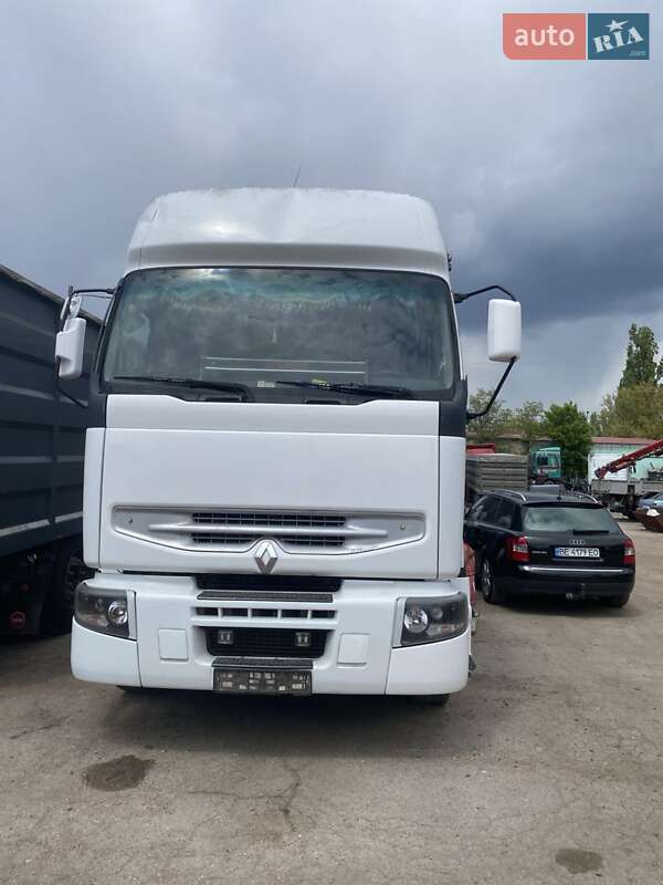 Контейнеровоз Renault Premium 2000 в 