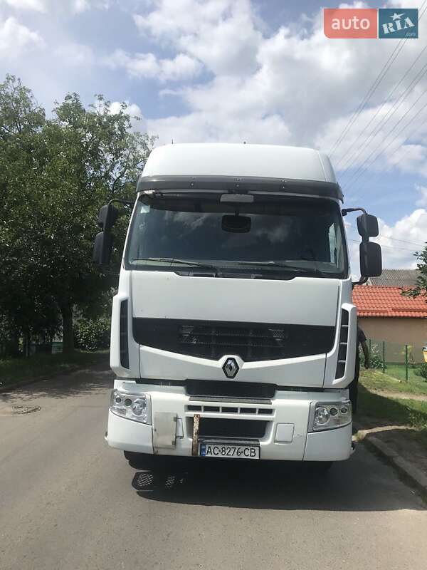 Тягач Renault Premium 2011 в Луцке